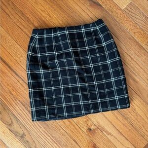 100% wool black plaid mini skirt